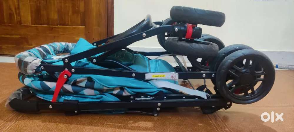 Babyhug Cocoon Stroller With Reversible Handle - Sea Green