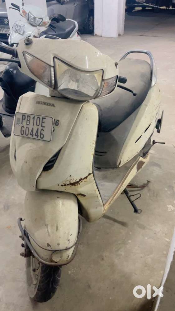Honda activa model 2013