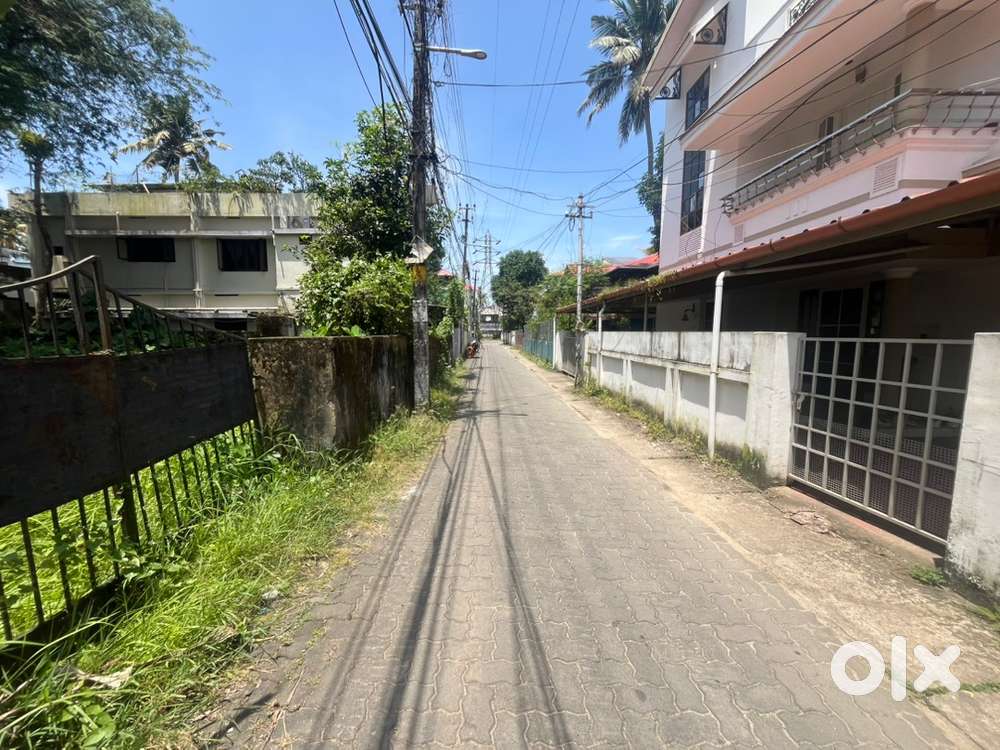 PREMIUM RESIDENTIAL LAND FOR SALE AT KADAVANTHRA CHILAVANNUR