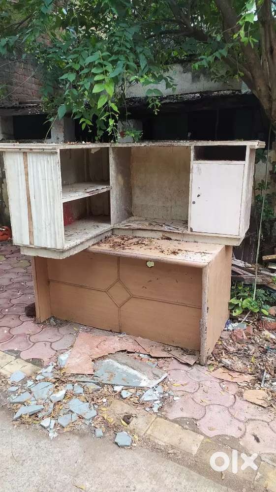 Computer counter and L shape counter