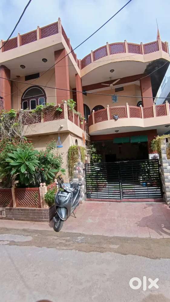 Room available for girls