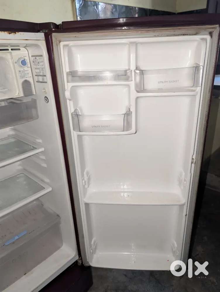 Whirlpool refrigerator for sell.