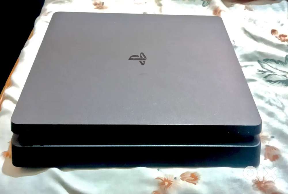 PS4 SLIM 1 TB Version 11.00