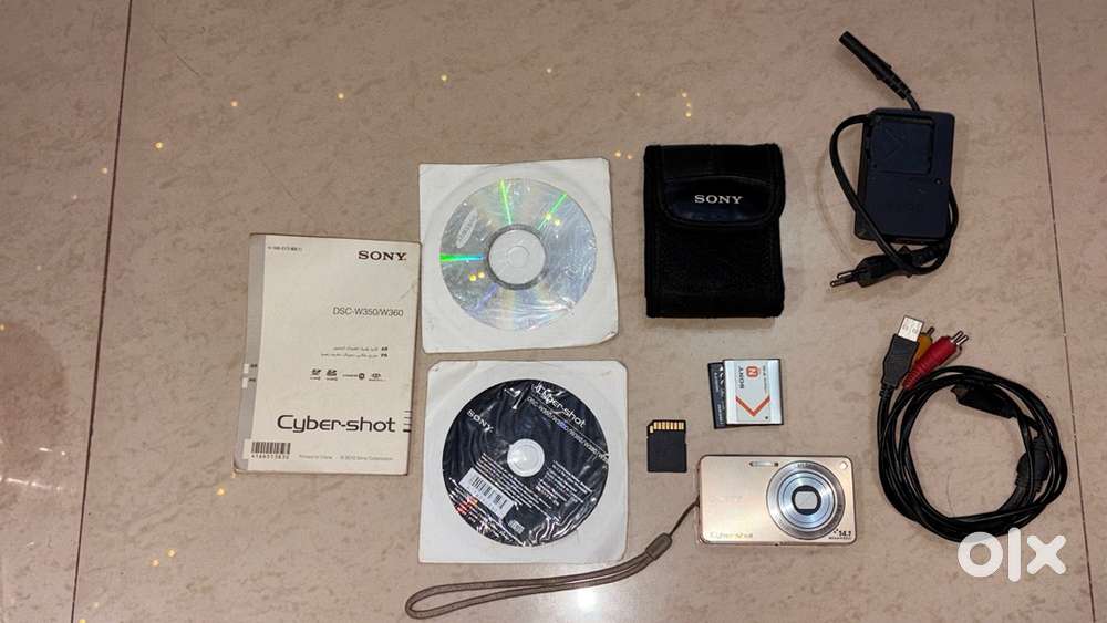 Sony dsc-w350 cybershot digital camera.