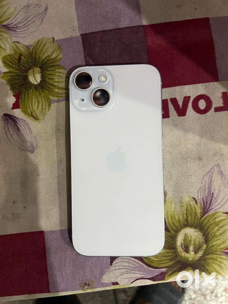 Iphone 15/  128gb in warranty