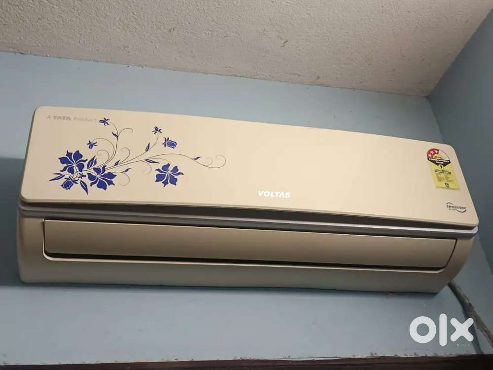Voltas AC 3 yes old with good working condition