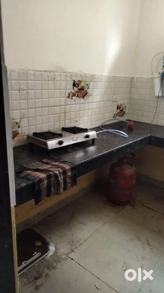 Independent 2 room furnished in shivjot enclave