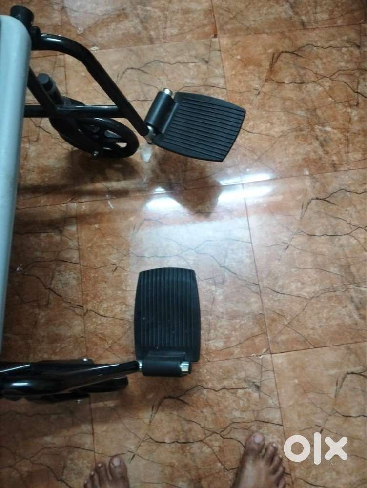 Brand new wheel chair with comod