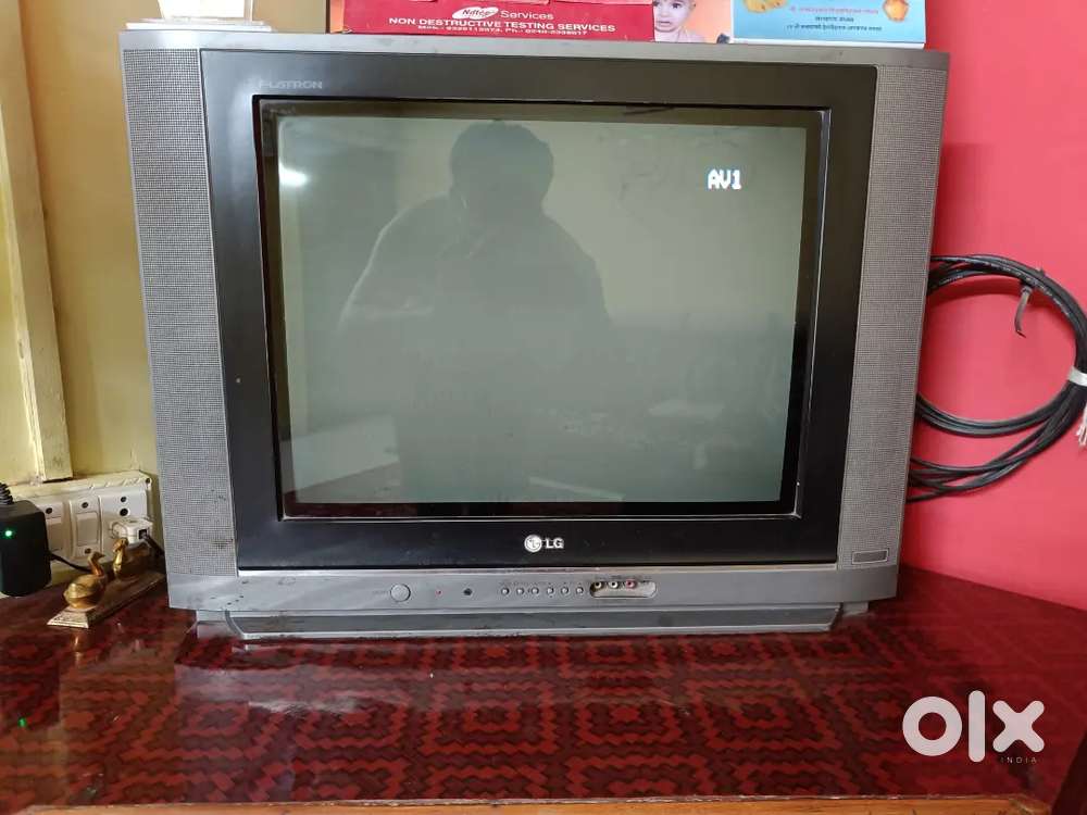 LG Goldeneye TV