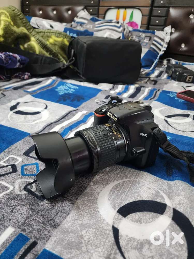 Nikon D3500 DSLR  Excellent Condition  Full Kit