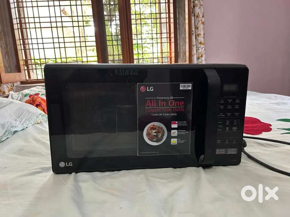 LG Microwave Convection Oven
