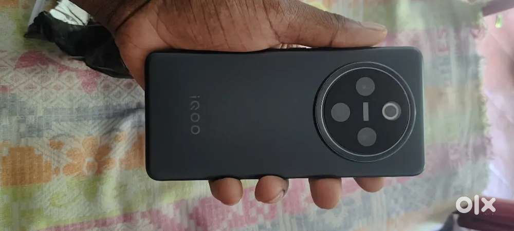 IQOO   Z10