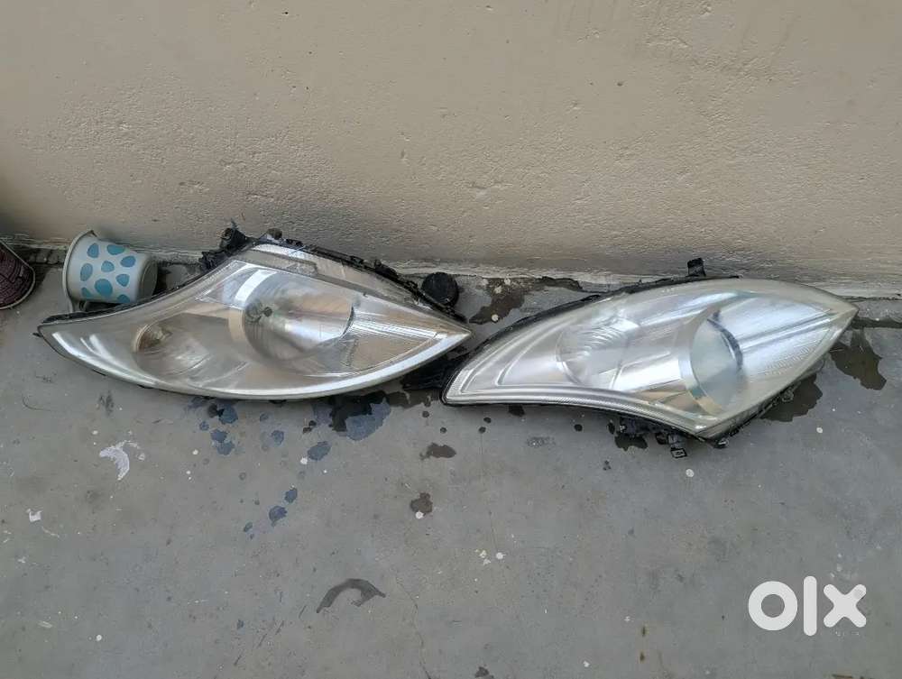 Maruti Swift 2016 model head lights Left and Right both
