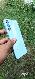 Samsung F15