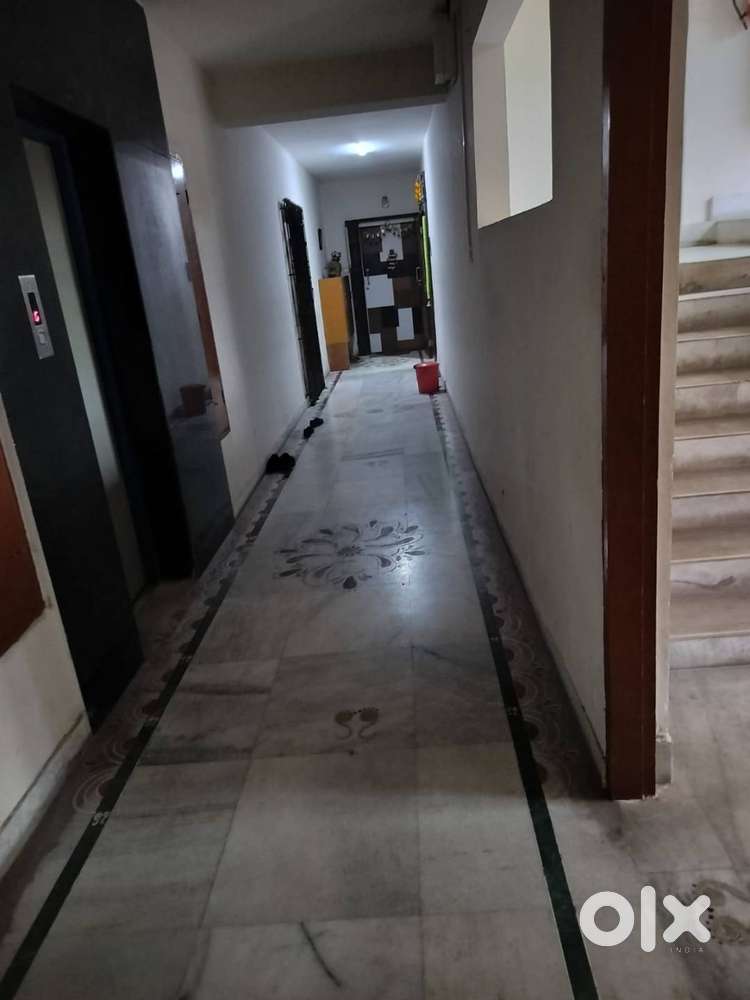 2 BHK Flat/Apartment for Sale at Tollygunge, Kolkata