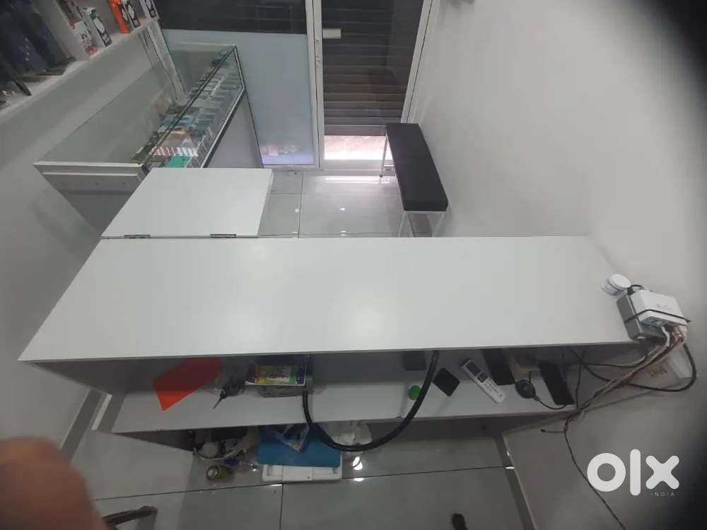 Mobile service table use