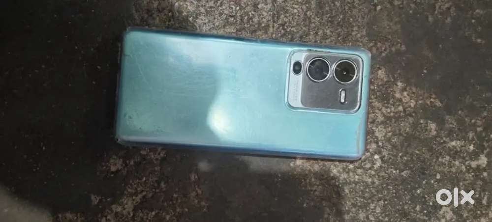 Vivo V 25 pr0 price 21500 ram 12+8  rom 256