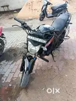 FZ 5 he black colour he kuch karcha nai he