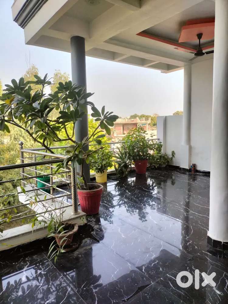 Bachelors are allowed