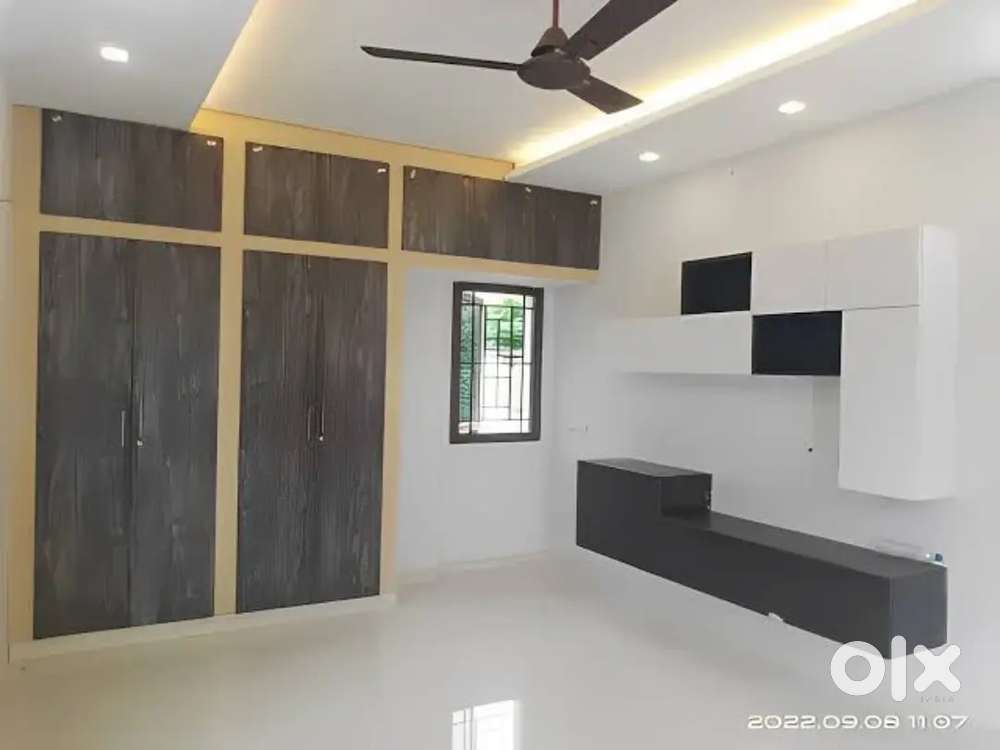 Metha nagar 2 bhk flat with 2 balcony Kundrathur