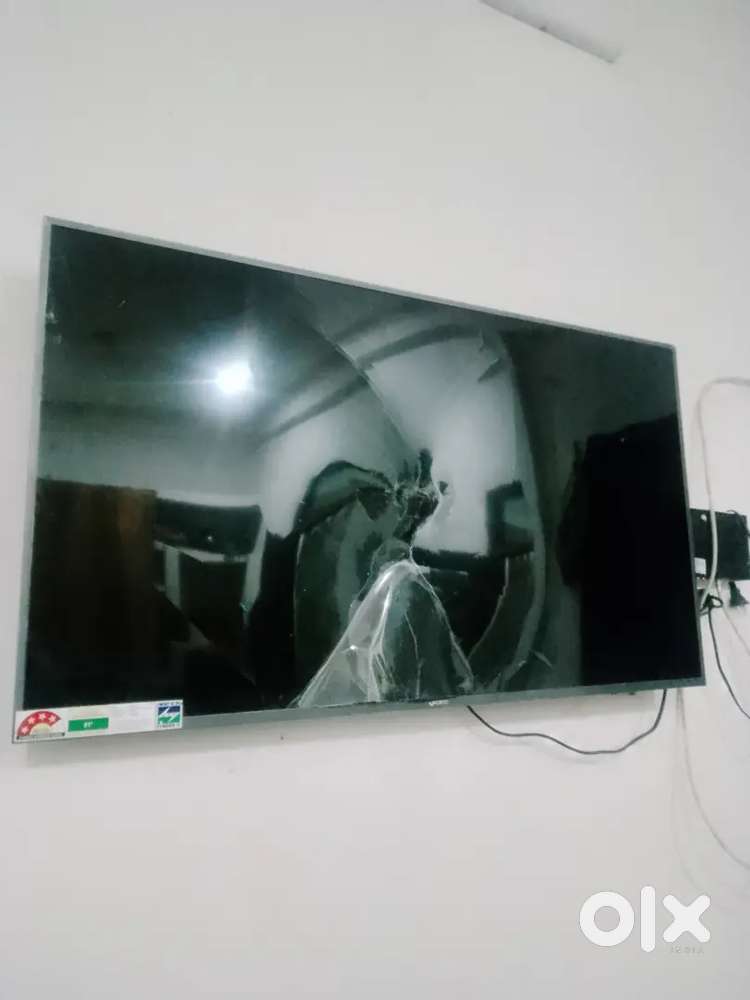 LED KORYO 55 INCH BROKEN SCREEN