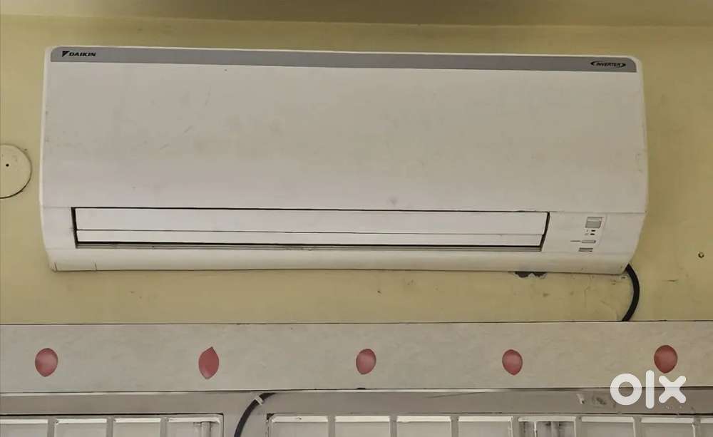 Daikin Ac for sale (looks new)