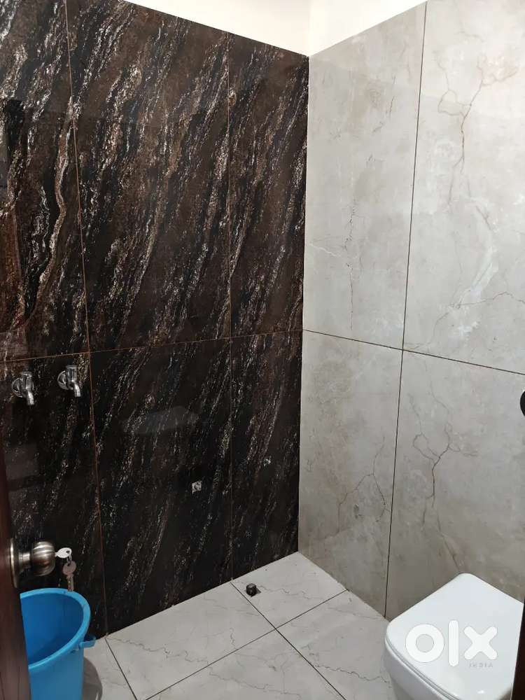SINGLE ROOM WITH ATTACHED BATHROOM
