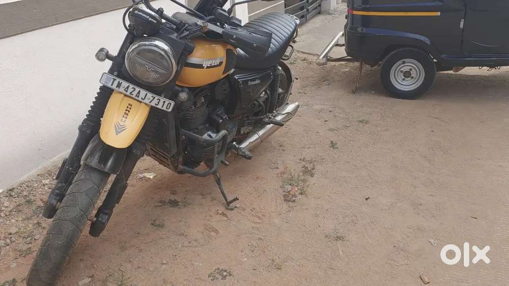 Yellow vehicle good condition