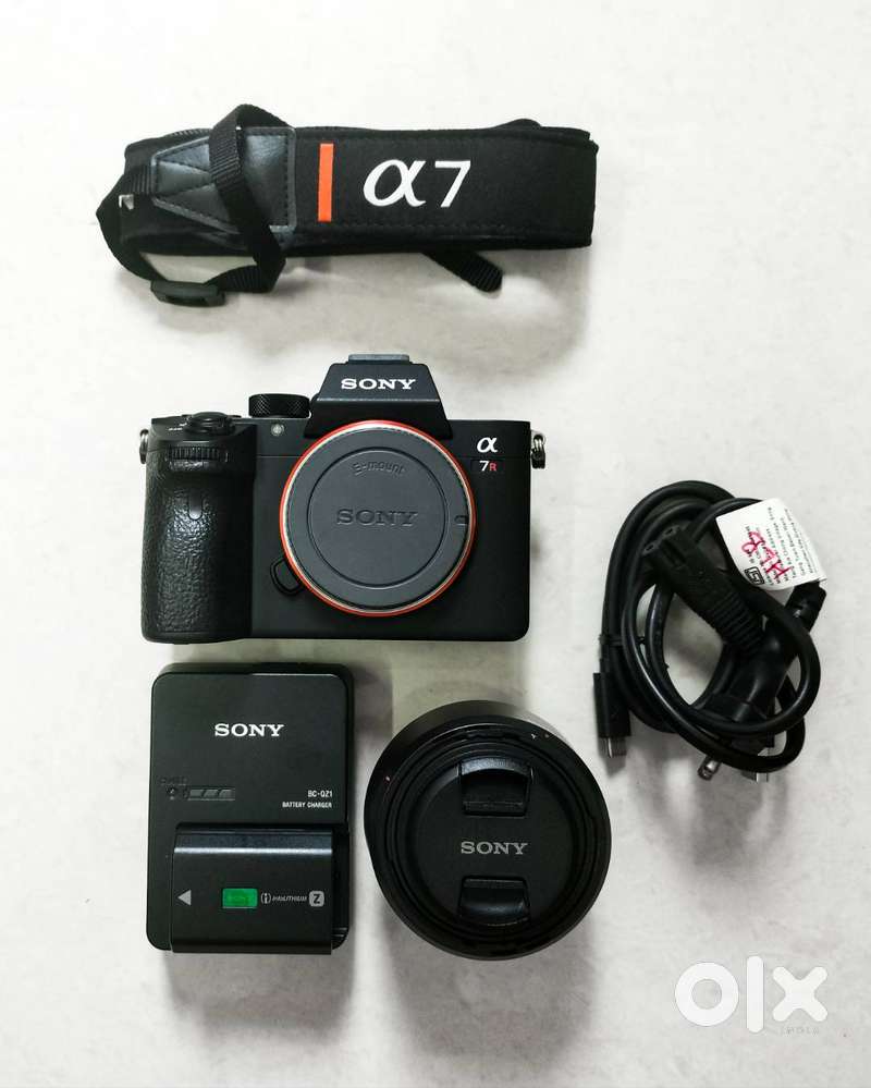 Sony A7R III Mirrorless Camera + 50mm 1.8 Excellent Condition,Like New