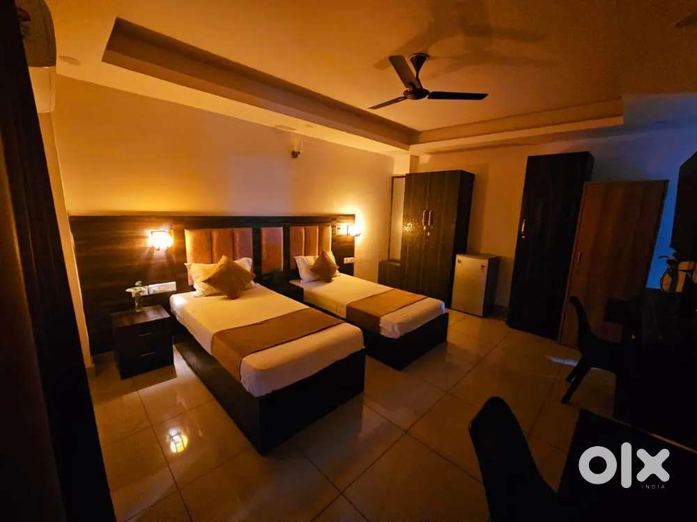 PG Near Care Health, Rapid Matro, Golf Course Road, Genpact, Sidework