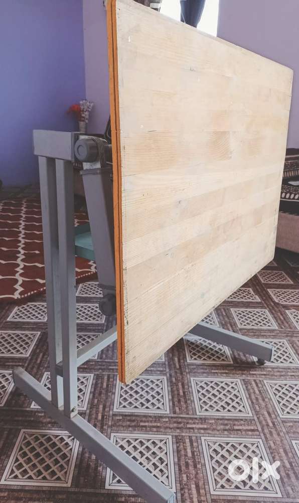 Drafting table