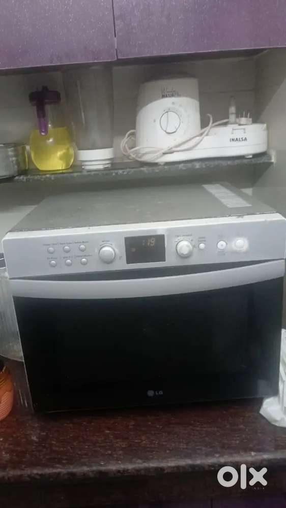 Lg oven good condition big size 40 litre