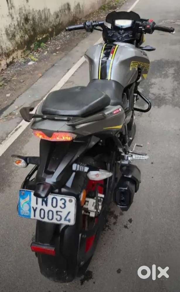 Apache RTR 200 4v.Rasing Edition