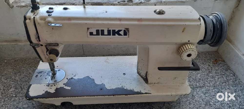 Auto oil Expert and juki sewing machine head and oil tank