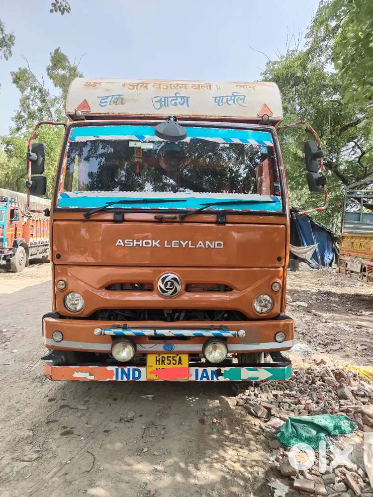 Ashok leyland 1615 diesel 24 footy closed body  reg no Hr 55