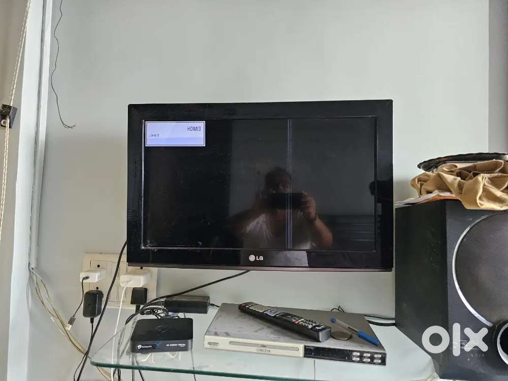 LG 24 LCD TV for sale @ just 3000
