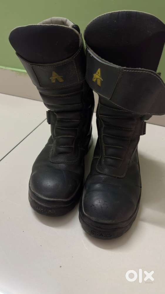 Orazo riding boots