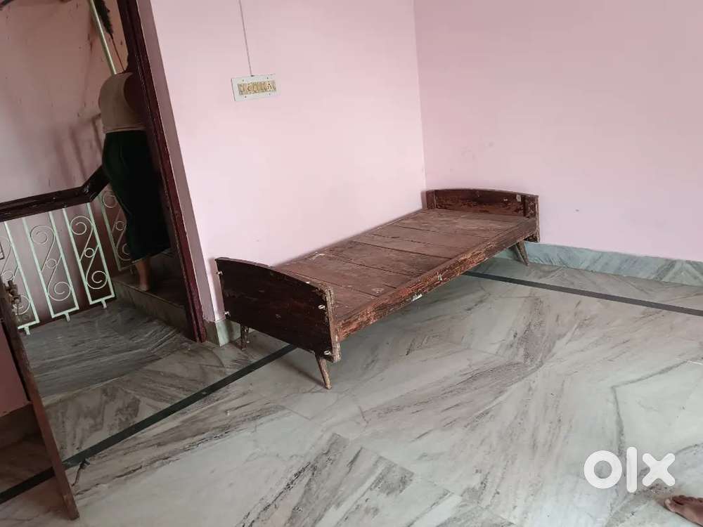 Need a male roommate who is preparing for competitive exams in cuttack