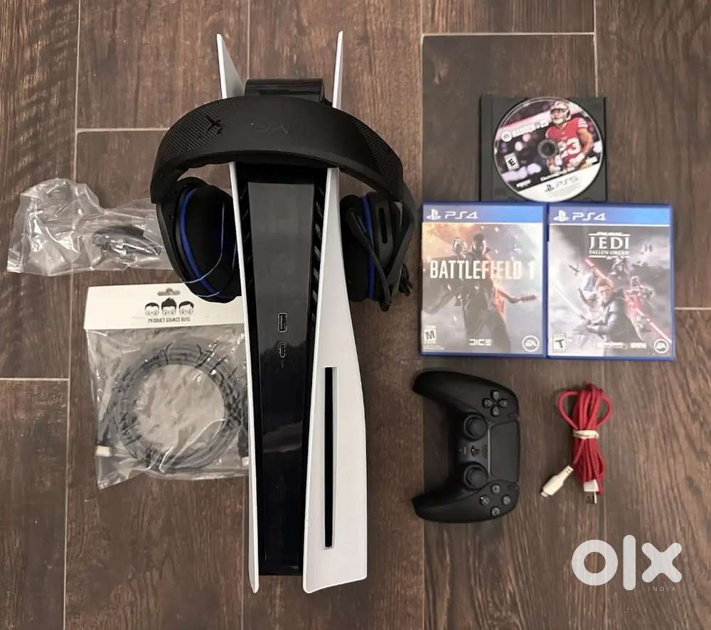 Sony PS5 Disc Edition Model CFI-1215A Starter Bundle