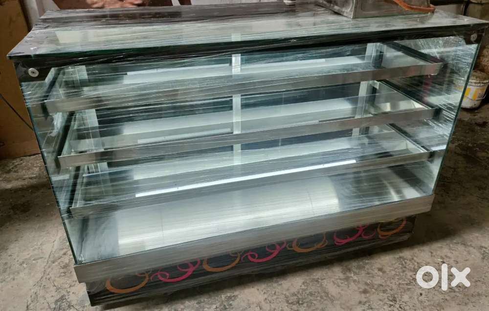 Bakery Display Counter Showcase can be used for multi purpose