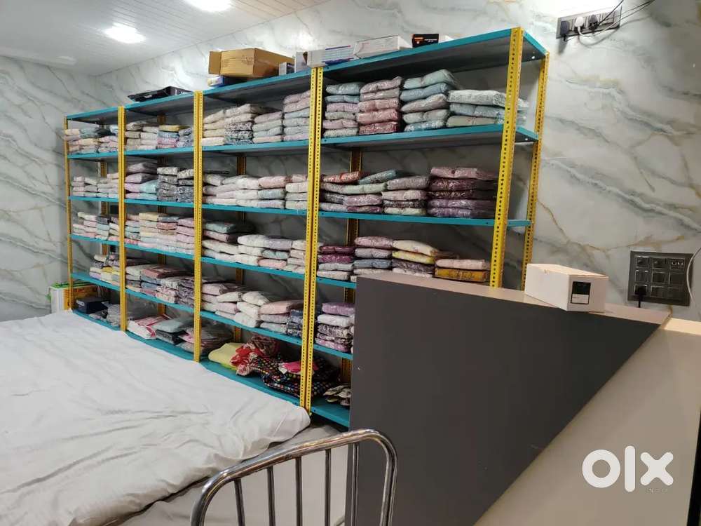 Helper Chahiye Ladies Garments Shop mein citychowk