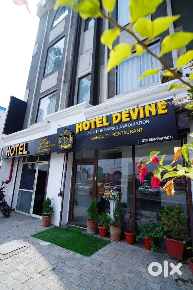 Hotel devine - Staff required