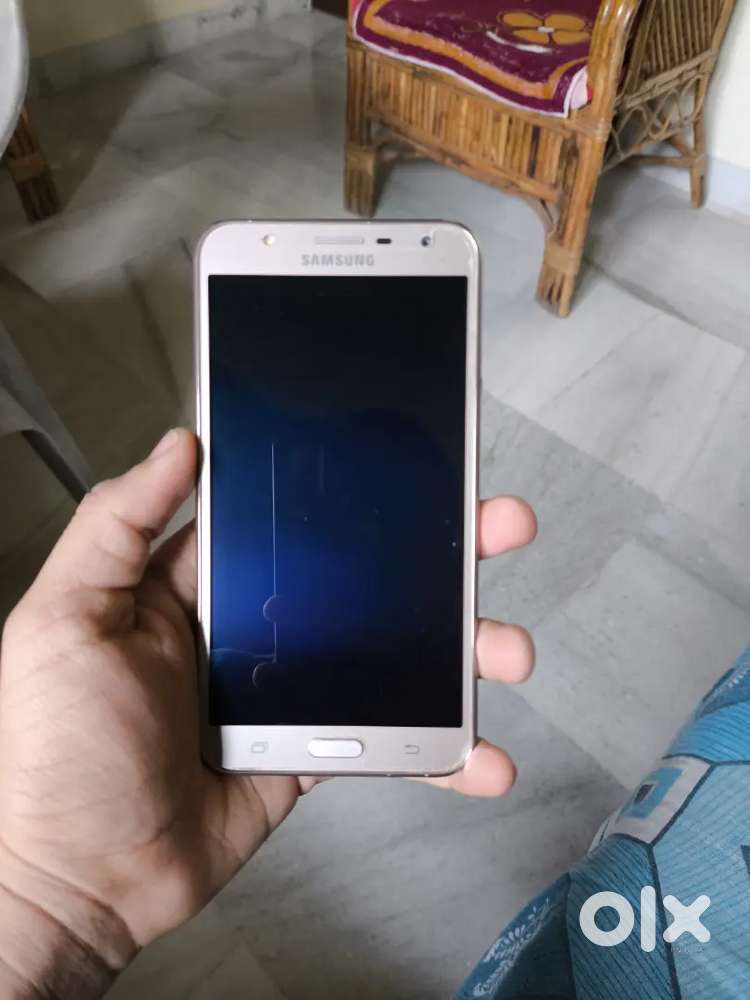 Samsung J7 Nxt (3GB RAM, 16GB Storage)