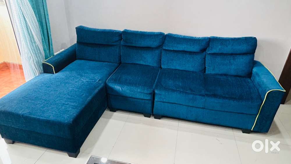Luxury Fabric L-Shape (3+2) Sofa – Very Good Condition