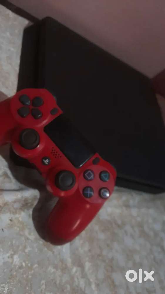 Playstation 4 slim
