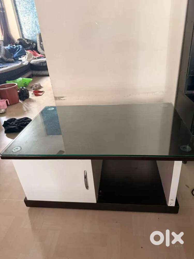 Computer table and Tipoi