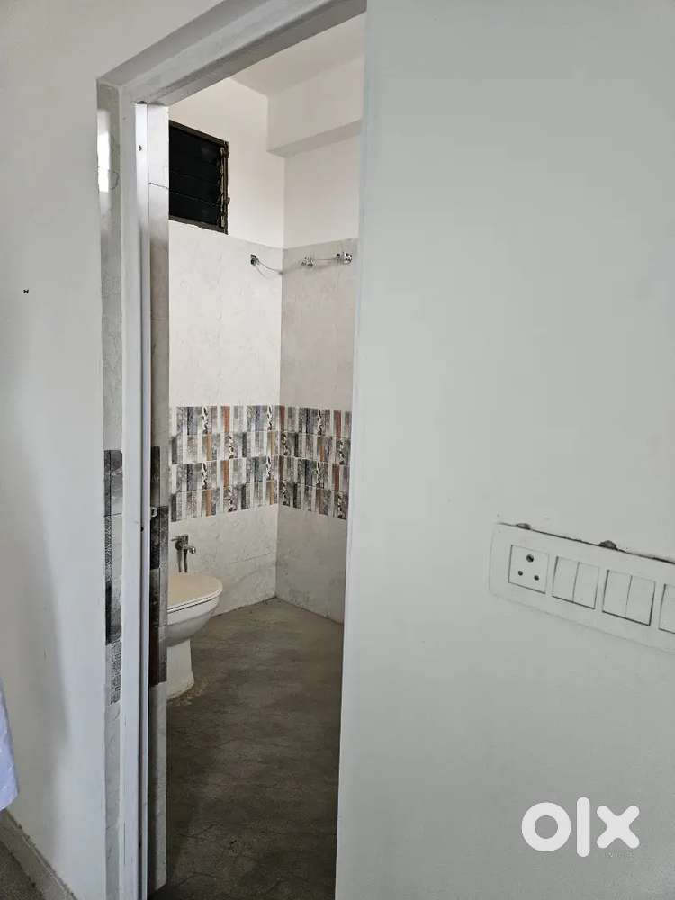 varanasi me kahi bhi makan sell purchase karne k liye sampark kare