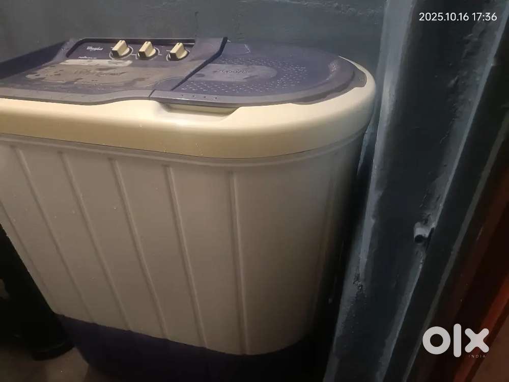 Semi automatic whirlpool washing machine