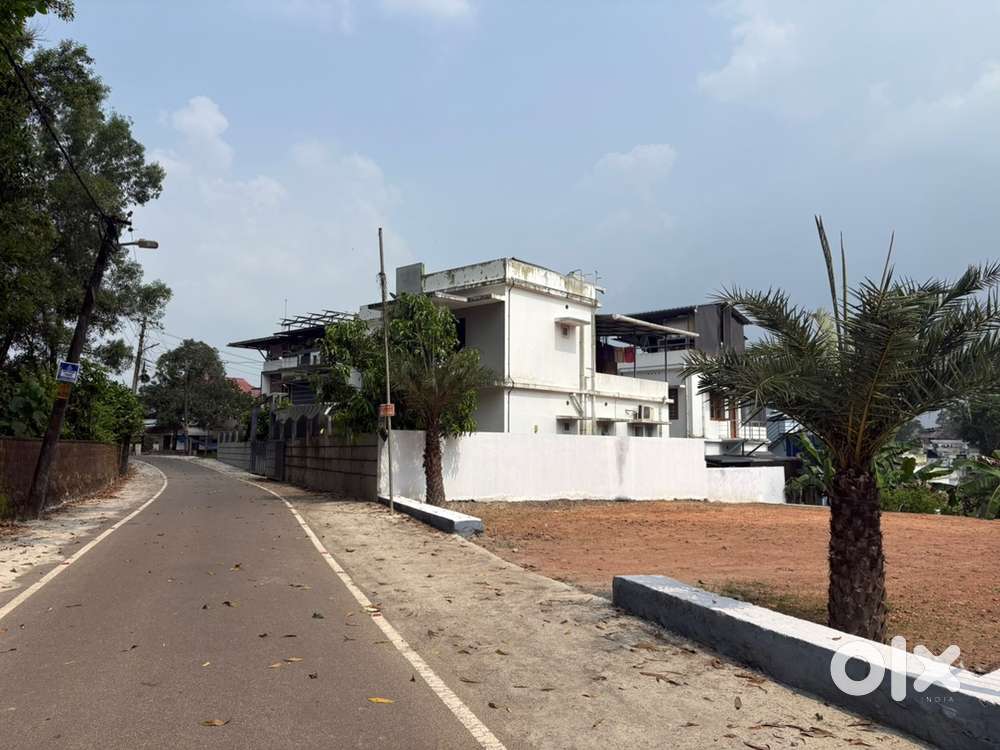 8 cent land for sale Kakkanad EDACHIRA