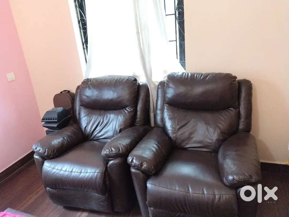 2 recliner in good condition